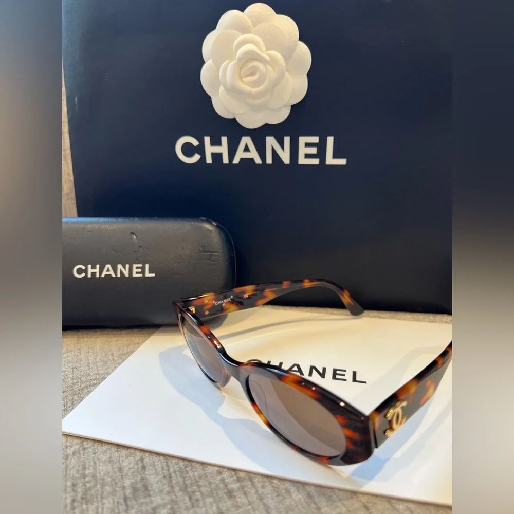 Auth CHANEL Havana Gold Tortoise Shell Sunglasses Gold CC Oval Cat eye ❤️‍🔥